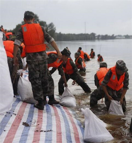 八一建軍節(jié):致敬中國軍人,液化氣儲罐廠家獻給***可愛的人！